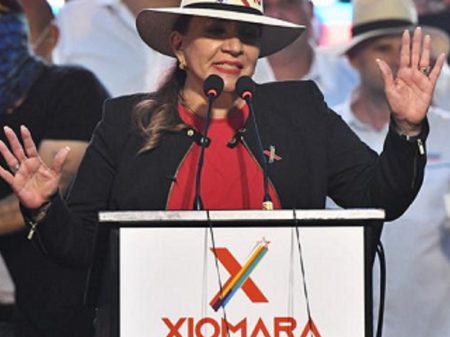 Xiomara lidera disputa à presidência chamando Honduras a “pôr fim à violência e miséria”