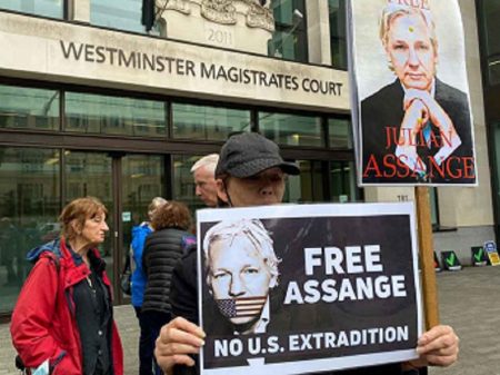 Inspetoria revela ‘condições chocantes’ a que expõem Assange na ‘Guantánamo britânica’