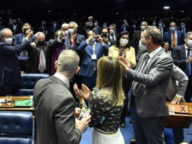 Senado elege Anastasia para o TCU; candidato de Bolsonaro teve apenas 7 votos