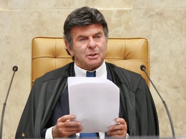Fux: “combatemos com posições firmes o negacionismo e as ameaças à democracia”