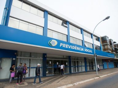 Sem concurso, fila do INSS para concessão de benefícios cresce e passa de 1,8 milhão