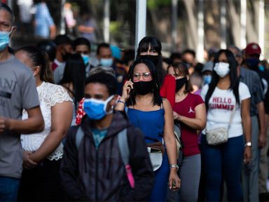 Governo de SP mantém uso de máscaras e Rio amplia exigência do passaporte da vacina