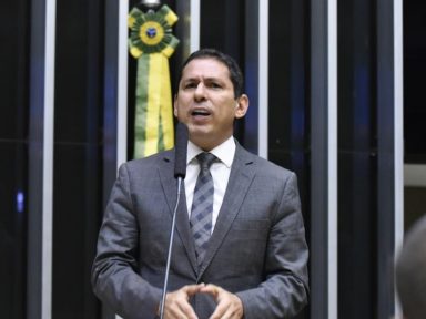 Após filiação de Bolsonaro, Marcelo Ramos, vice-presidente da Câmara, deixa o PL