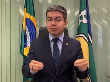 Grupo de artistas lança candidatura de Randolfe à Presidência da República
