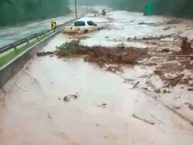 Barragem de rejeitos de minério transborda em Nova Lima e causa alerta em MG