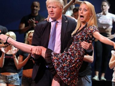 Premiê Boris Johnson diz que “não renuncia” por festas que violaram lockdown