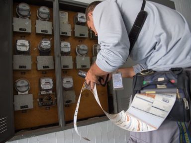 Conta de luz sobe mais do que o dobro da inflação