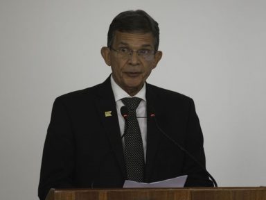 Luna: aumentos dos combustíveis vão continuar