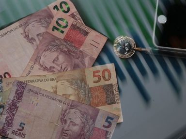 Poupança fica negativa após 5 anos