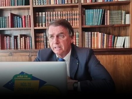 Alta na rejeição faz Bolsonaro voltar a atacar urnas eletrônicas
