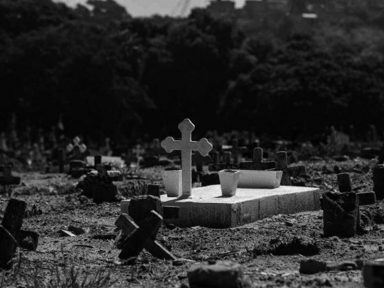 Média móvel de mortes por Covid no Brasil é a maior desde outubro de 2021