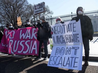 105 grupos antiguerra dos EUA exigem de Biden fim às provocações contra Rússia
