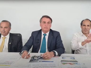 Bolsonaro volta a caluniar urnas eletrônicas e tenta envolver o Exército na sua narrativa