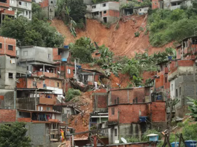 Grande S. Paulo tem 132 mil imóveis em áreas de risco alto e muito alto de desabamento