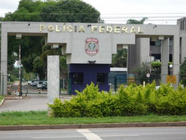 Bolsonaro joga a culpa no Advogado-Geral por faltar a depoimento na Polícia Federal