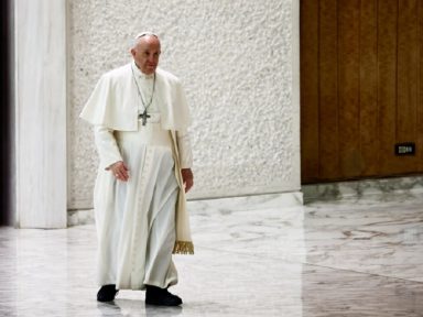 Papa diz que ‘guerra seria loucura” e saúda ações de Berlim, Paris, Moscou e Kiev pela paz