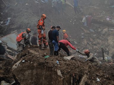 Número de vítimas na maior tragédia da história de Petrópolis sobe para 178