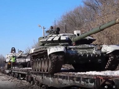 Rússia segue com retorno de tanques e aviões às bases após finalizar exercícios