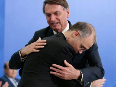 Mendonça, que se declarou servo do “profeta Bolsonaro”, jura que é imparcial