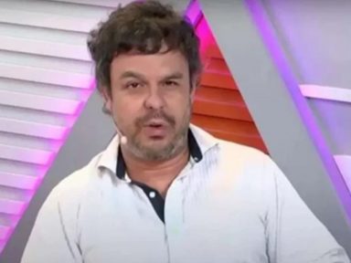 Comentarista que fez saudação nazista volta à Jovem Pan e causa indignação na emissora