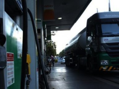 Mesmo com ICMS congelado, diesel sobe 31,4%