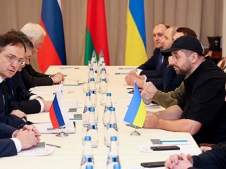 Nas negociações Kiev começa a admitir status de país neutro, sem expansão da Otan