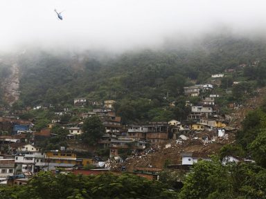 Petrópolis volta a sofrer com chuvas: cinco mortos e quatro desaparecidos