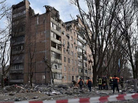 Bombardeio ucraniano que atinge prédio em Donetsk deixa 2 civis mortos e 4 feridos