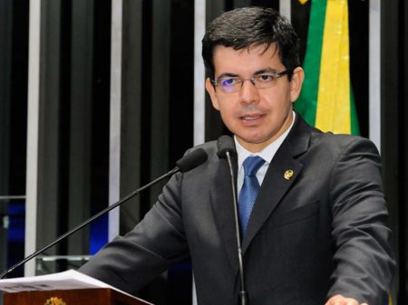 Áudios revelando que Bolsonaro obstruiu ações da PF turbinaram apoio à CPI do MEC