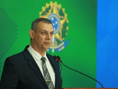 General Rêgo Barros, ex-porta-voz, repele o “mito” e apoiadores: “neles, não voto mais”