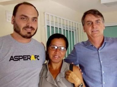 MPF pede condenação de Bolsonaro por desvio de verba através de funcionária fantasma