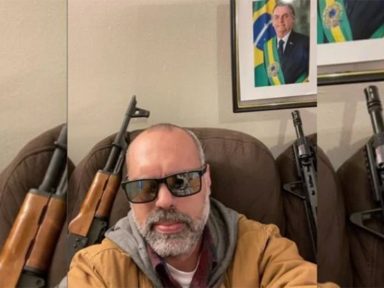Moraes cobra do Ministério da Justiça informações sobre extradição de Allan dos Santos