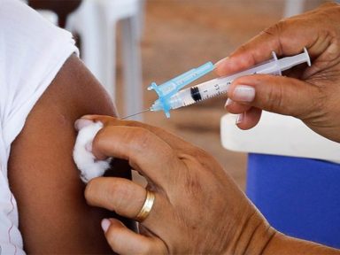 Cidade de São Paulo amplia aplicação da vacina bivalente contra covid a todos com mais de 18 anos