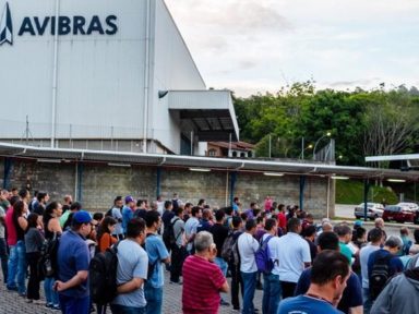 Justiça do Trabalho suspende demissão de 420 funcionários da Avibras