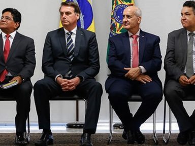 Pastor de Bolsonaro, que exigia propina no MEC, recusou-se a se explicar no Senado