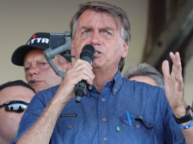 Bolsonaro chama seus seguidores para ato em favor do bandido Silveira