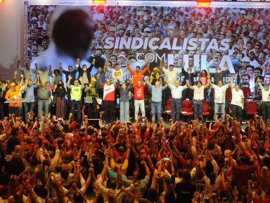 Lula diz às centrais que, chegando ao governo, revoga reforma trabalhista