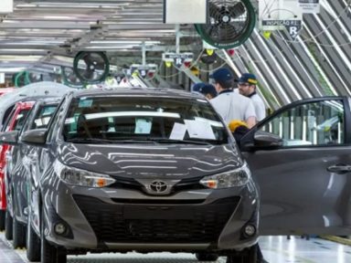 Com desgoverno, até antiga  Toyota fecha fábrica