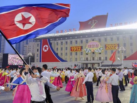 Coreia Socialista comemora 110 anos do líder Kim Il Sung com grande festa nacional