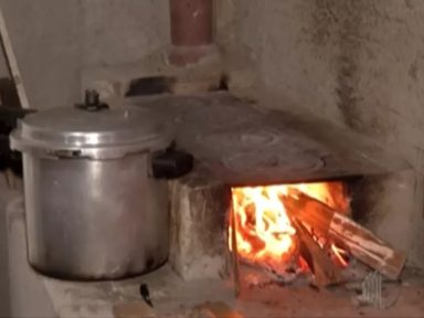 Gás de cozinha torra 22% do orçamento dos pobres