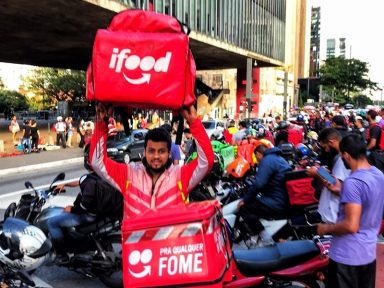 Ifood é denunciado por propagandas falsas contra mobilização de entregadores de comida