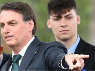 PF intima Jair Renan, filho de Bolsonaro, a falar sobre corrupção no governo