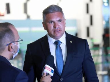 Ex-aliado de Bolsonaro diz que não dá “vacilo” e que “a família presidencial é covarde”