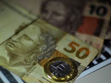 Saque na poupança é o maior desde 1995