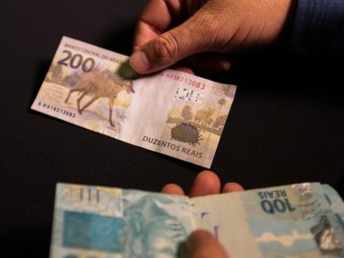 Juros altos aumentam inadimplência