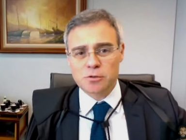 Mendonça rebate bolsonaristas e diz que “como jurista e cristão não pode endossar atos que incitam a violência”