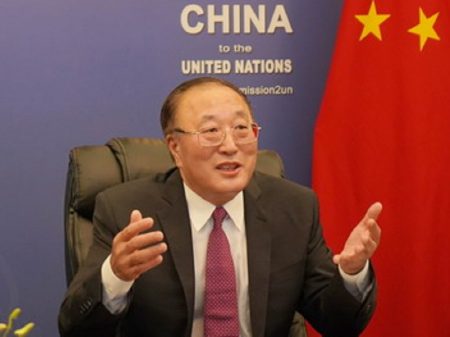 China condena suspensão da Rússia do Conselho de DH da ONU “sem a devida investigação”