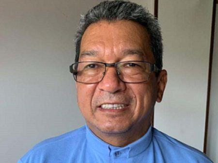 “Petro é a fé na construção de uma Colômbia humana”, afirma o reverendo Sanmiguel