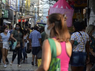 Renda cai ao menor nível em 10 anos