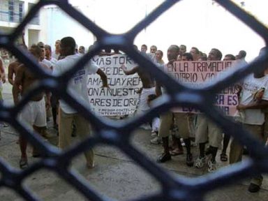Colômbia: governo Duque descumpre Acordos de Paz e mantém 300 presos políticos